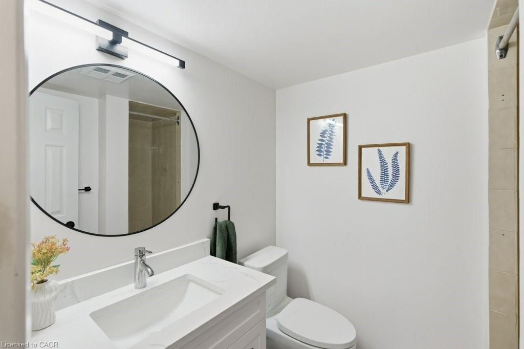 701-432 Main Street E, Hamilton, ON - Indoor Photo Showing Bathroom