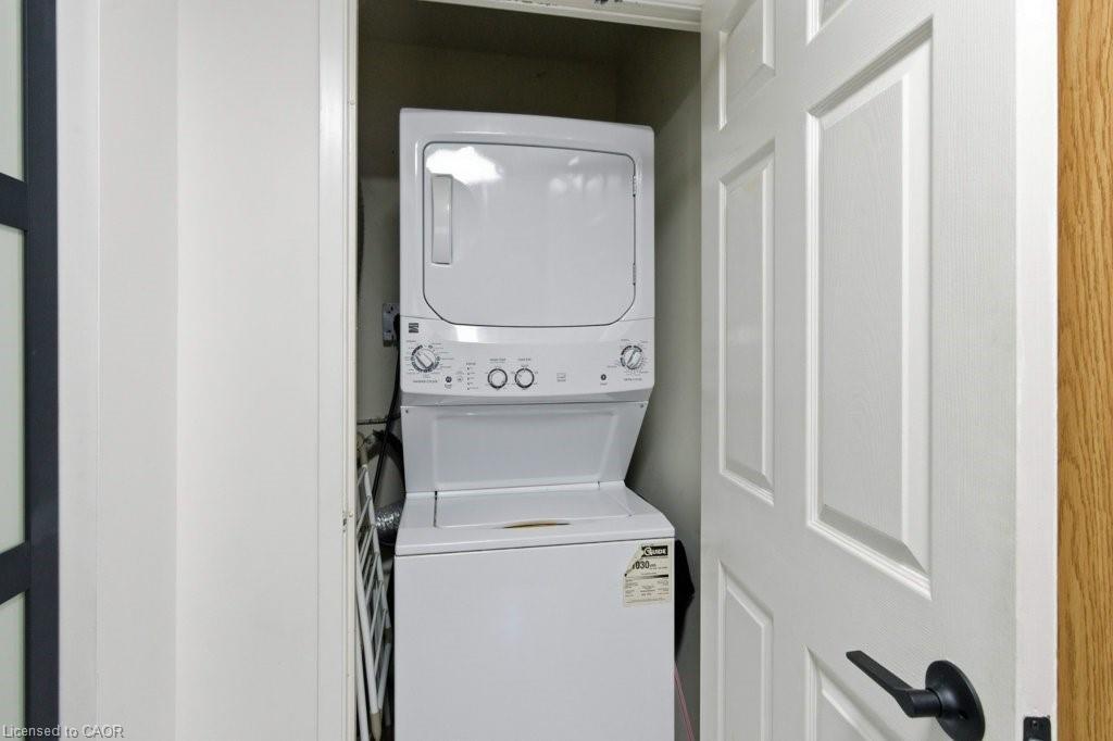 701-432 Main Street E, Hamilton, ON - Indoor Photo Showing Laundry Room