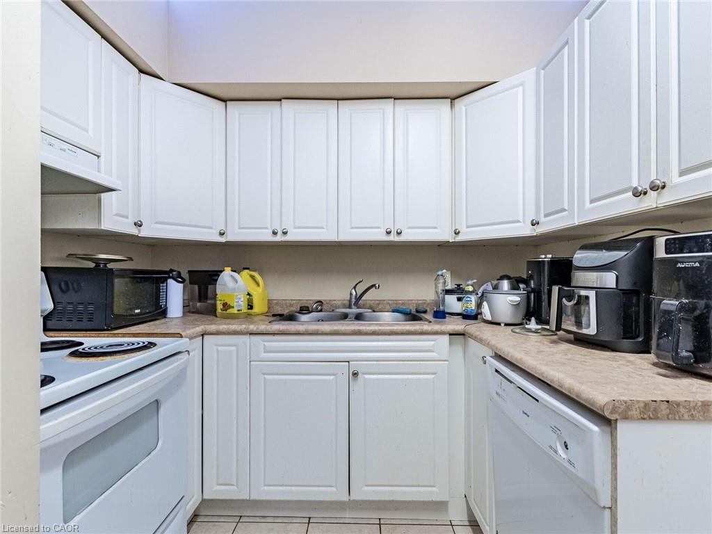 203-251 Lester Street, Waterloo, ON - Indoor Photo Showing Kitchen With Double Sink