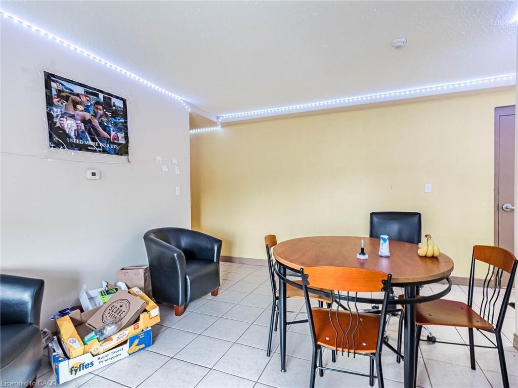203-251 Lester Street, Waterloo, ON - Indoor
