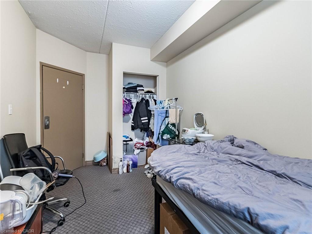 203-251 Lester Street, Waterloo, ON - Indoor Photo Showing Bedroom