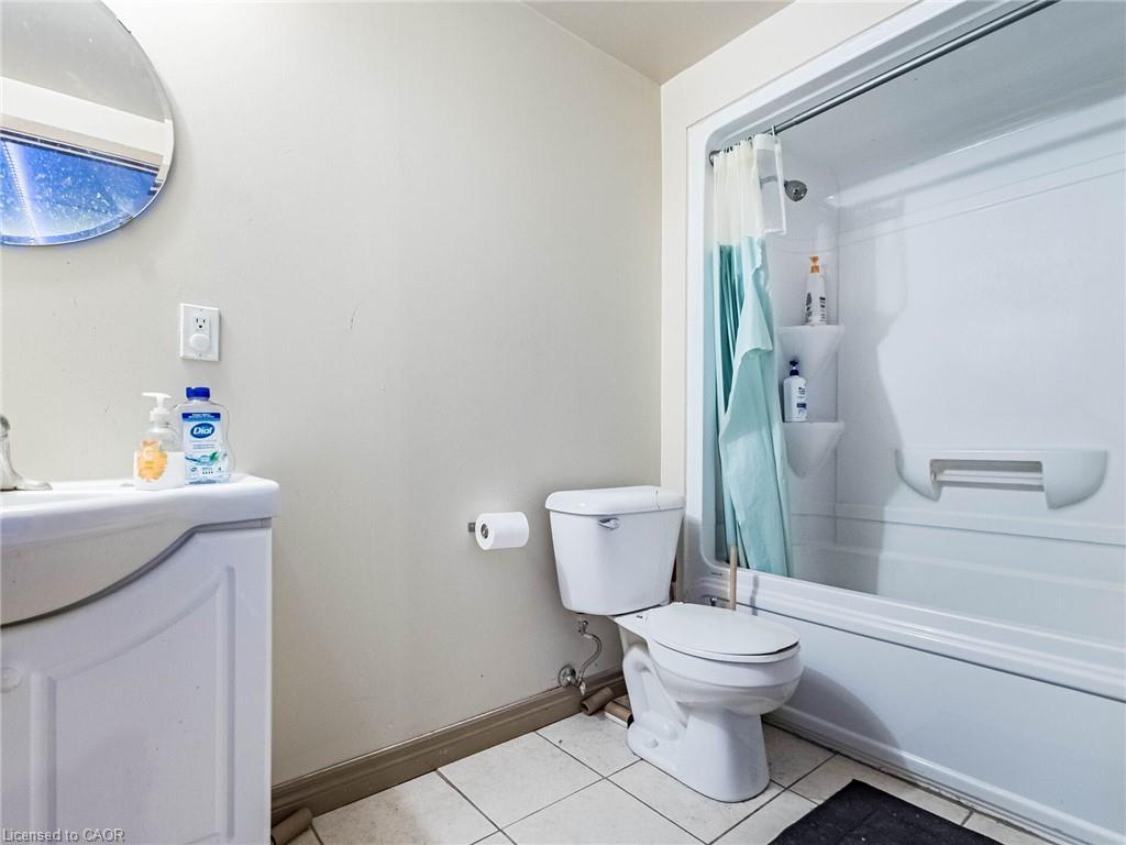 203-251 Lester Street, Waterloo, ON - Indoor Photo Showing Bathroom