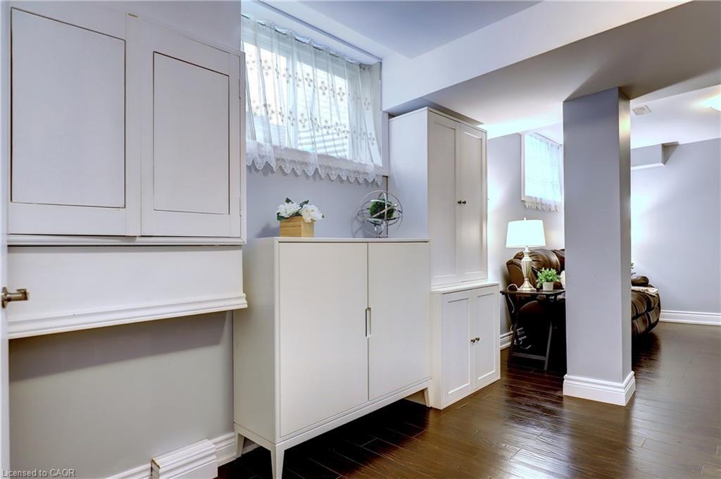 21 Mullin Drive, Guelph, ON - Indoor Photo Showing Other Room