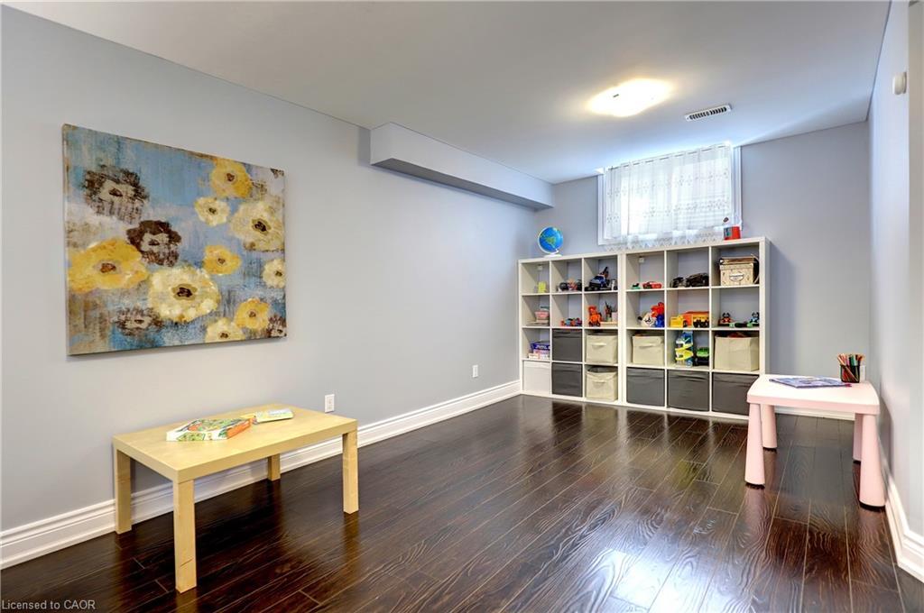 21 Mullin Drive, Guelph, ON - Indoor