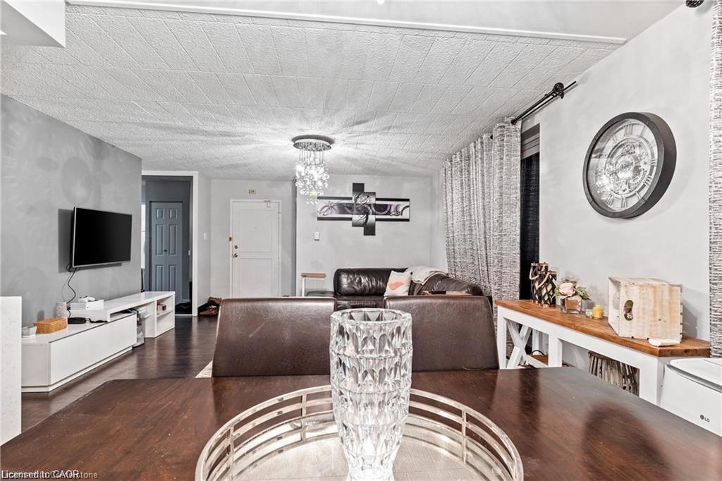 310-6 Walton Avenue, Kitchener, ON - Indoor