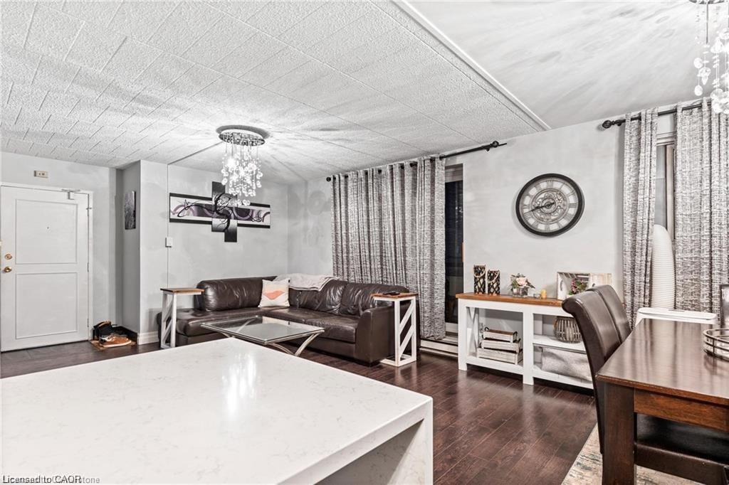 310-6 Walton Avenue, Kitchener, ON - Indoor