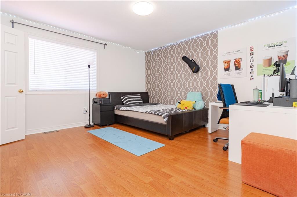 8A Hainer Street, St. Catharines, ON - Indoor Photo Showing Bedroom