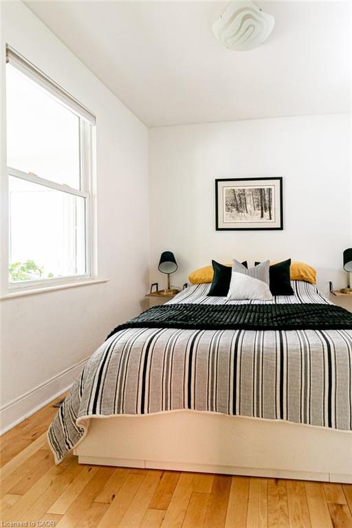 47 Tom Street, Hamilton, ON - Indoor Photo Showing Bedroom
