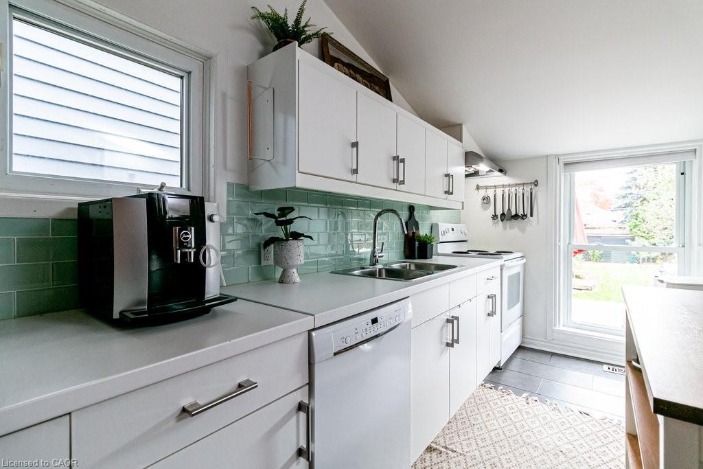 47 Tom Street, Hamilton, ON - Indoor Photo Showing Kitchen With Double Sink
