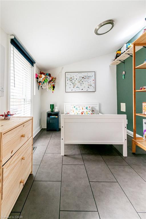 47 Tom Street, Hamilton, ON - Indoor Photo Showing Bedroom