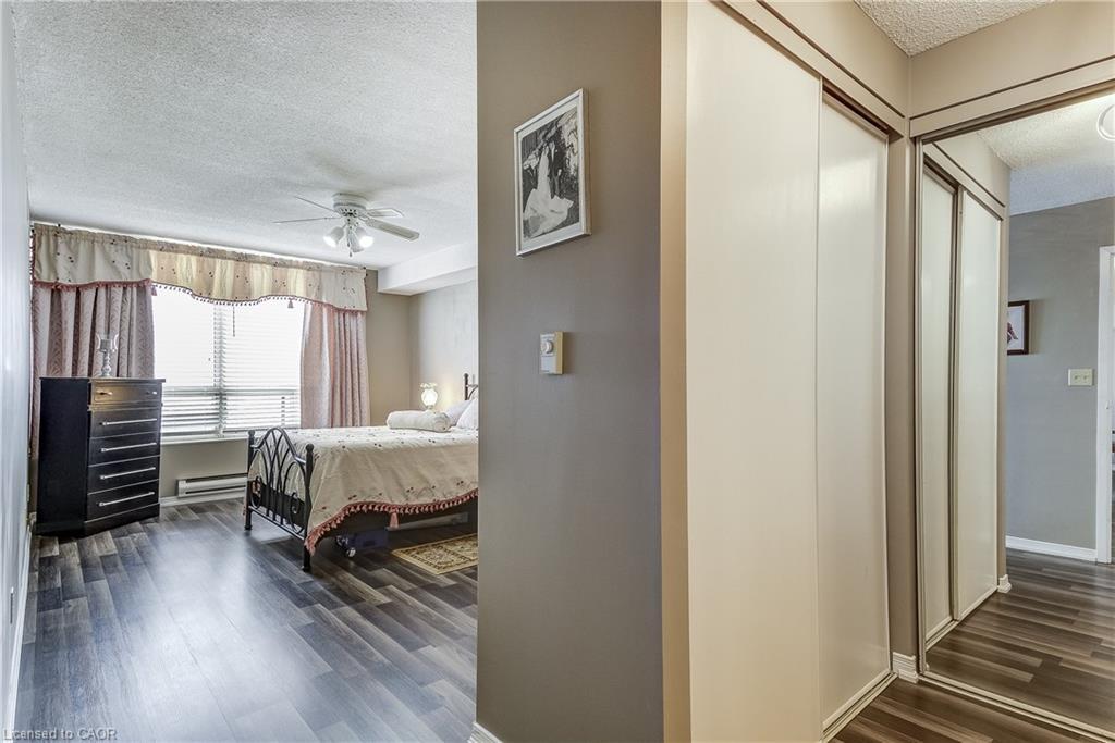510-495 Highway No. 8, Hamilton, ON - Indoor Photo Showing Bedroom