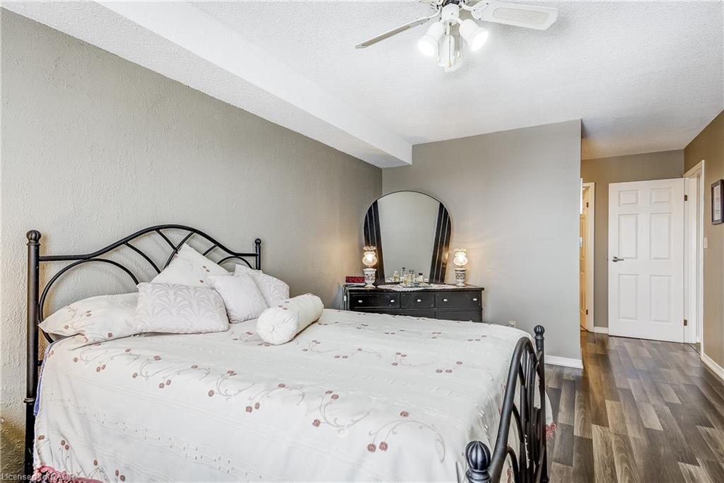 510-495 Highway No. 8, Hamilton, ON - Indoor Photo Showing Bedroom