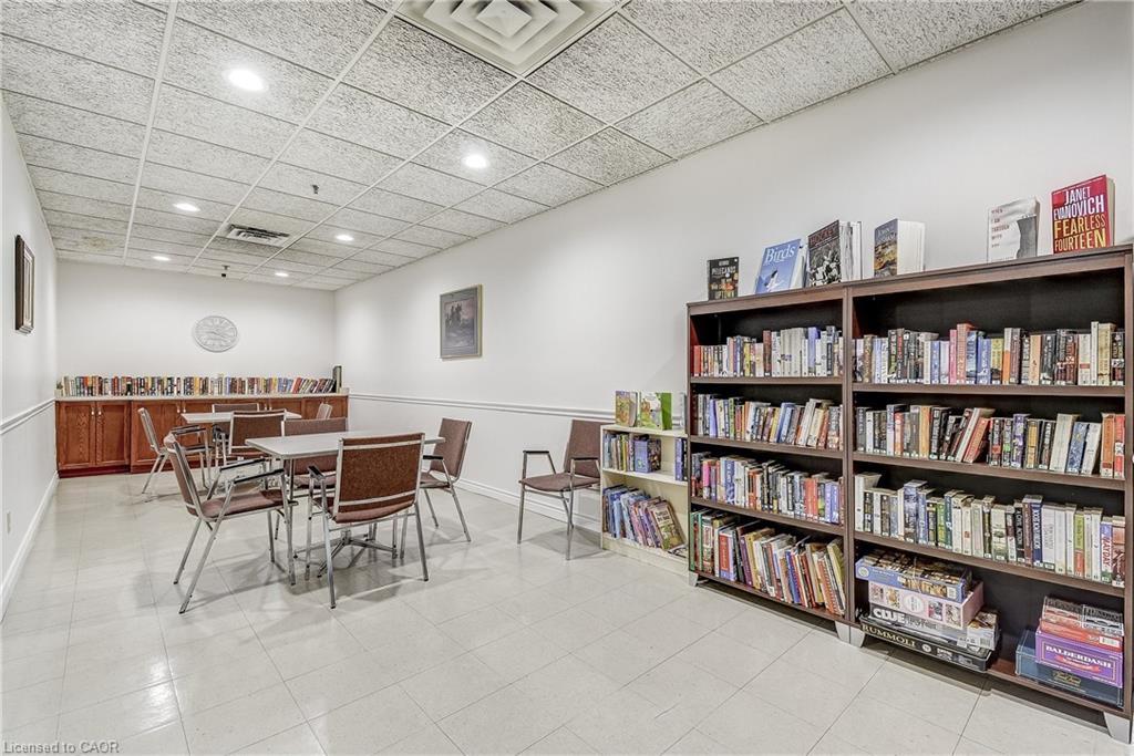 510-495 Highway No. 8, Hamilton, ON - Indoor Photo Showing Other Room