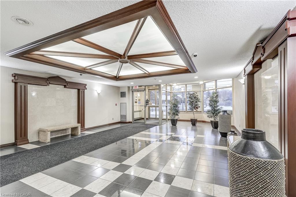 510-495 Highway No. 8, Hamilton, ON - Indoor Photo Showing Other Room