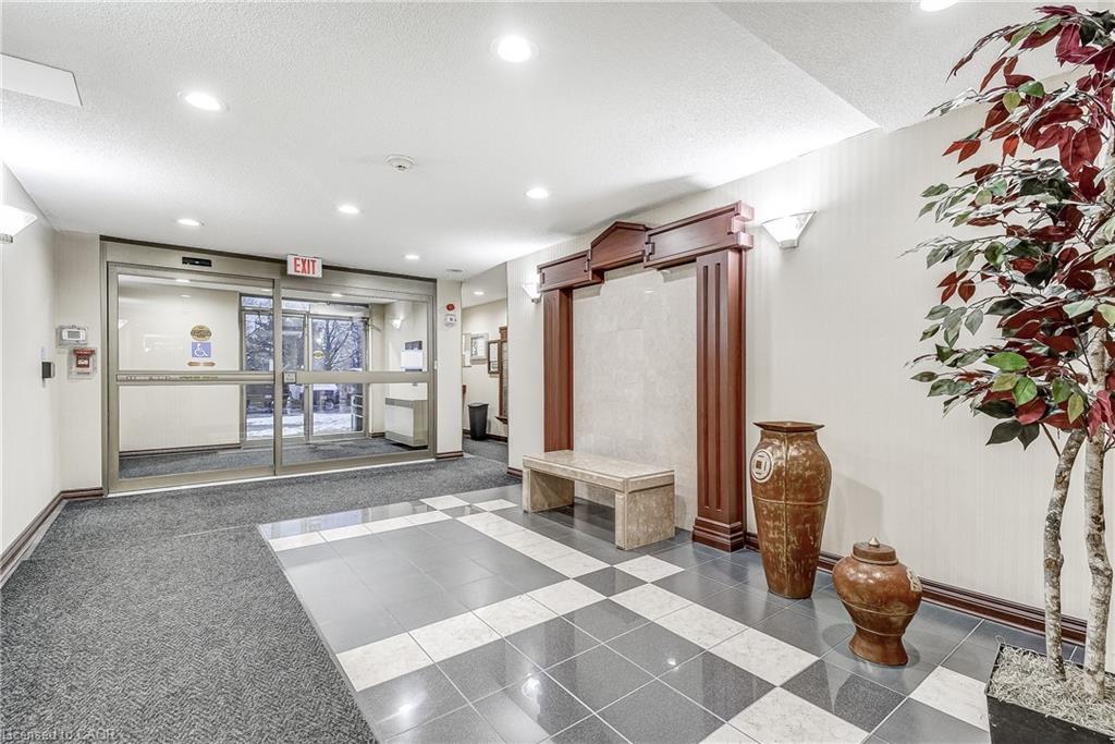 510-495 Highway No. 8, Hamilton, ON - Indoor Photo Showing Other Room