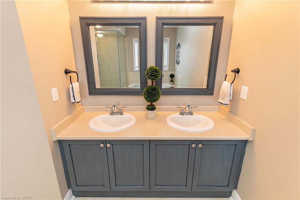 67 Forsyth Crescent, Barrie, ON - Indoor Photo Showing Bathroom