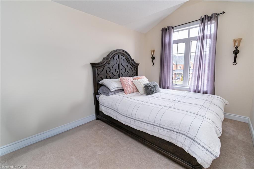 67 Forsyth Crescent, Barrie, ON - Indoor Photo Showing Bedroom