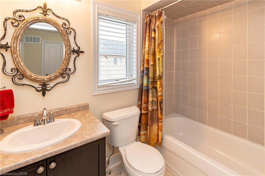 67 Forsyth Crescent, Barrie, ON - Indoor Photo Showing Bathroom