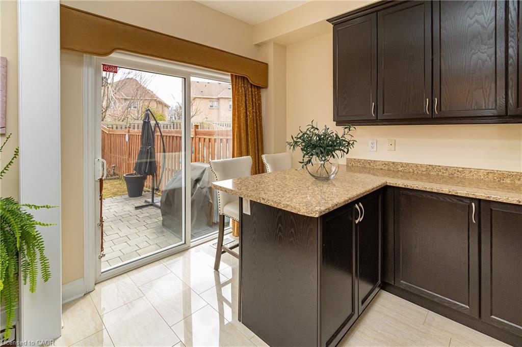 67 Forsyth Crescent, Barrie, ON - Indoor Photo Showing Kitchen