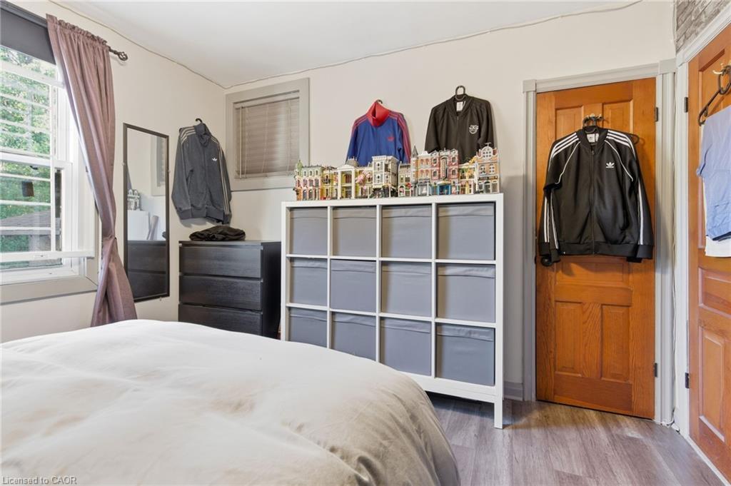 267 Thayer Avenue, Hamilton, ON - Indoor Photo Showing Bedroom