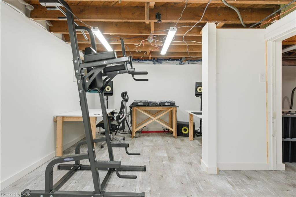 267 Thayer Avenue, Hamilton, ON - Indoor Photo Showing Gym Room