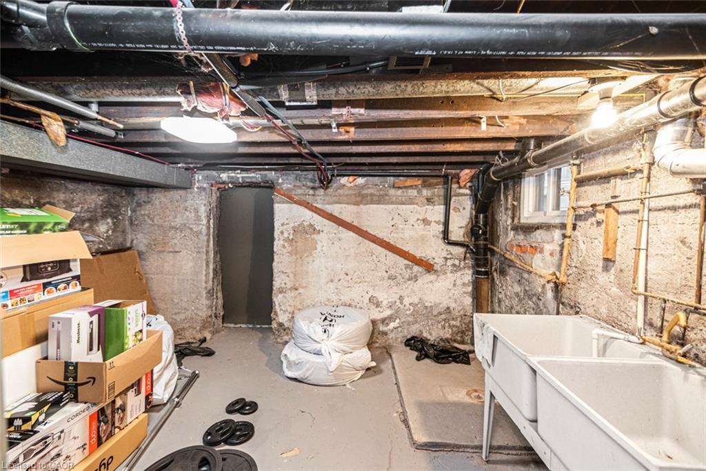 319 Hunter Street W, Hamilton, ON - Indoor Photo Showing Basement