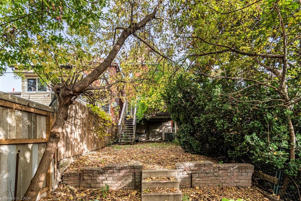 319 Hunter Street W, Hamilton, ON - Outdoor