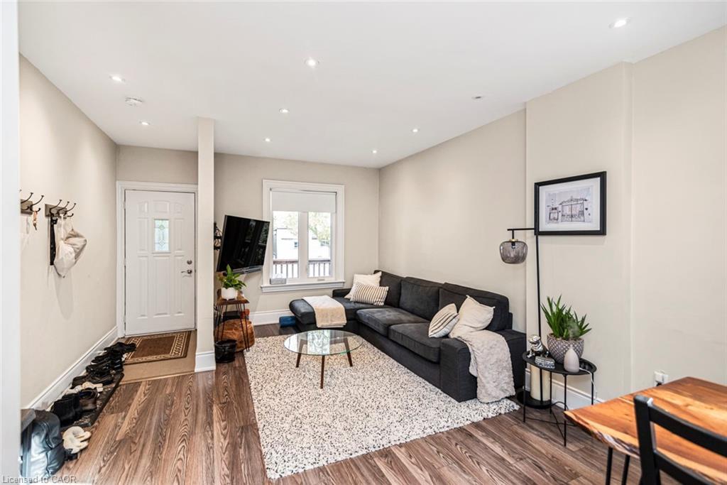 319 Hunter Street W, Hamilton, ON - Indoor