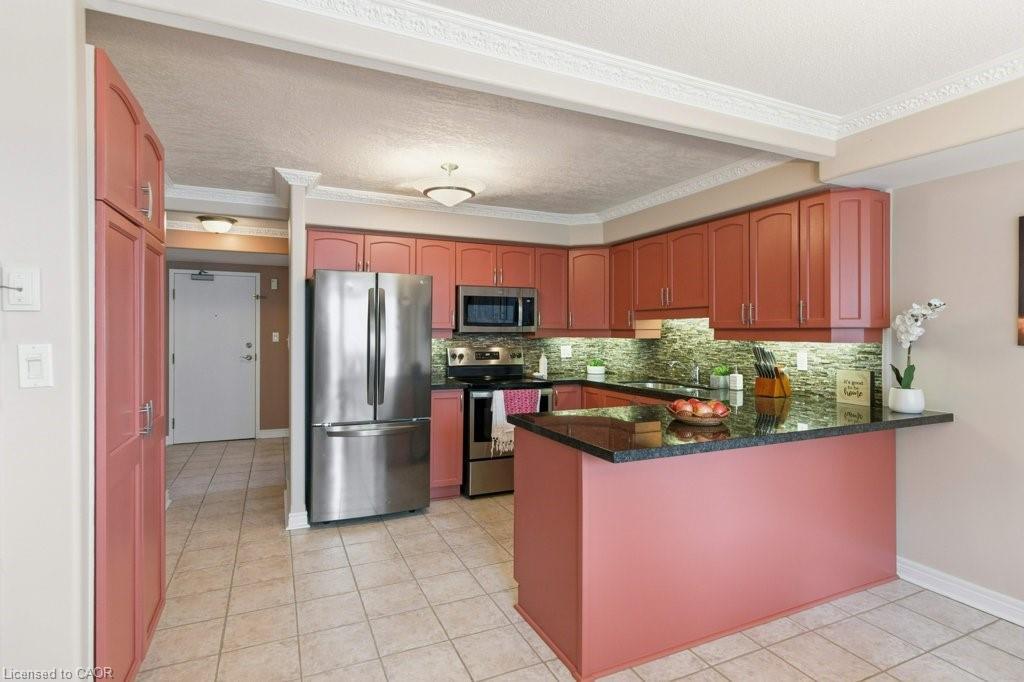 803-1272 Ontario Street, Burlington, ON - Indoor Photo Showing Kitchen With Stainless Steel Kitchen