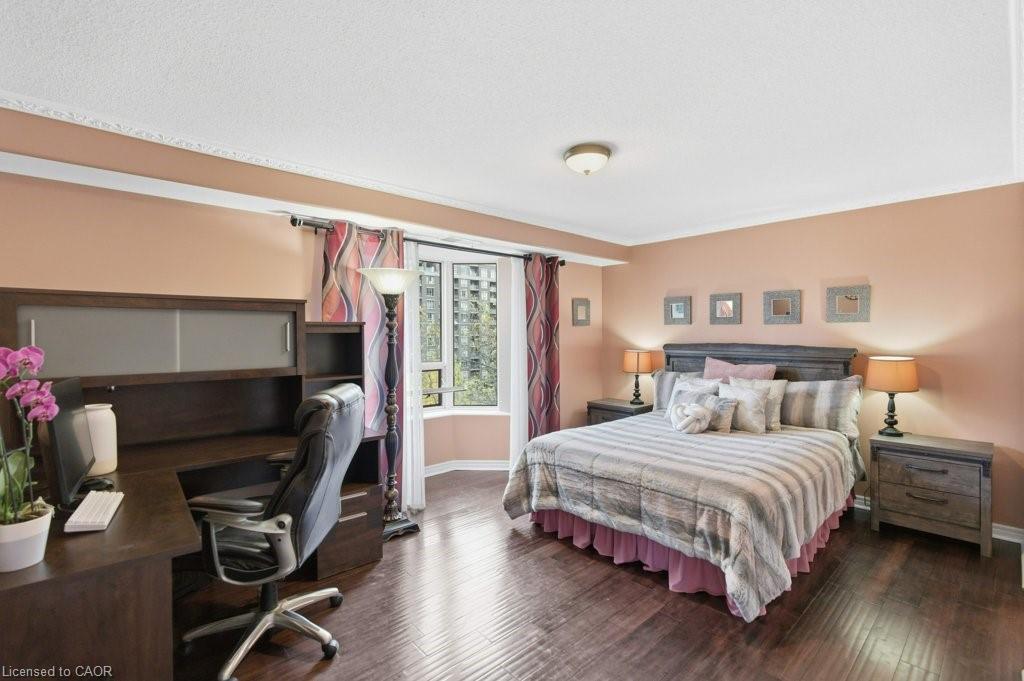 803-1272 Ontario Street, Burlington, ON - Indoor Photo Showing Bedroom