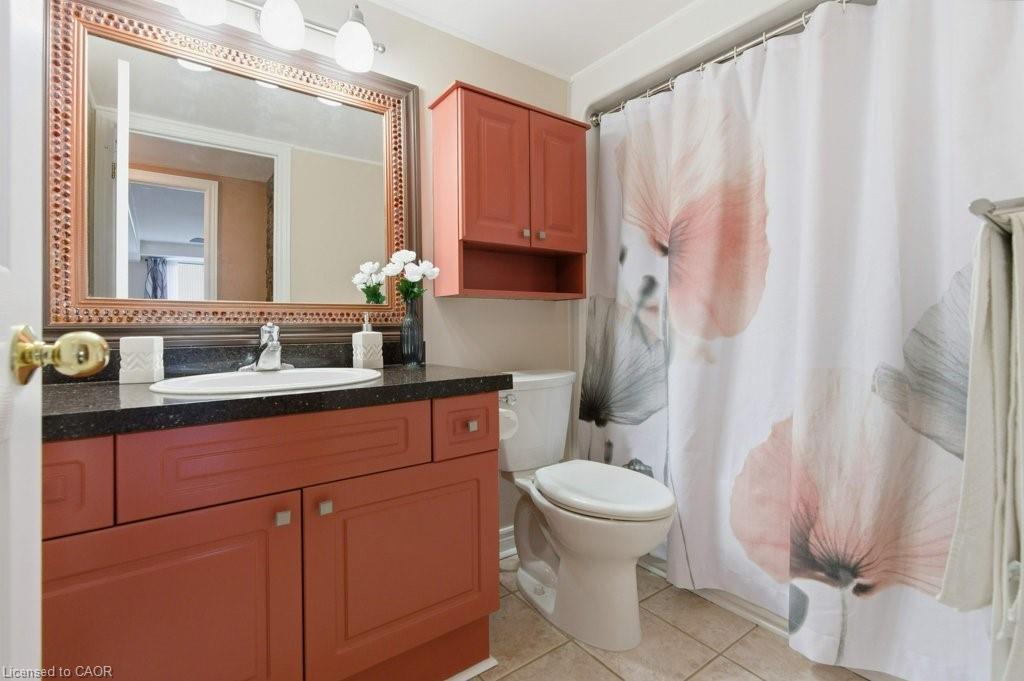 803-1272 Ontario Street, Burlington, ON - Indoor Photo Showing Bathroom