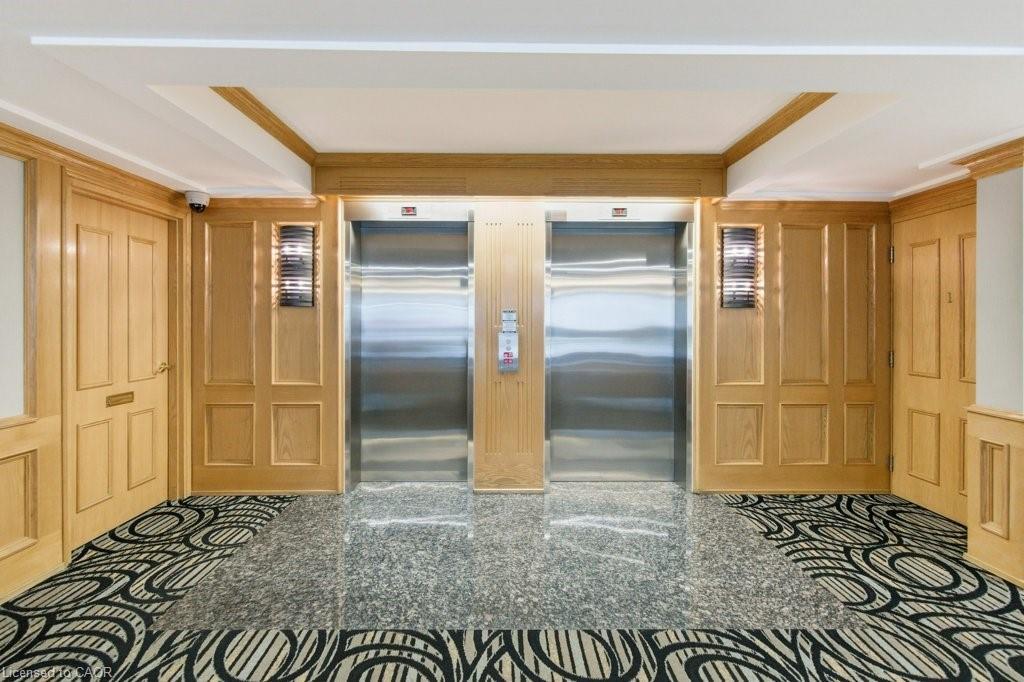 803-1272 Ontario Street, Burlington, ON - Indoor Photo Showing Other Room