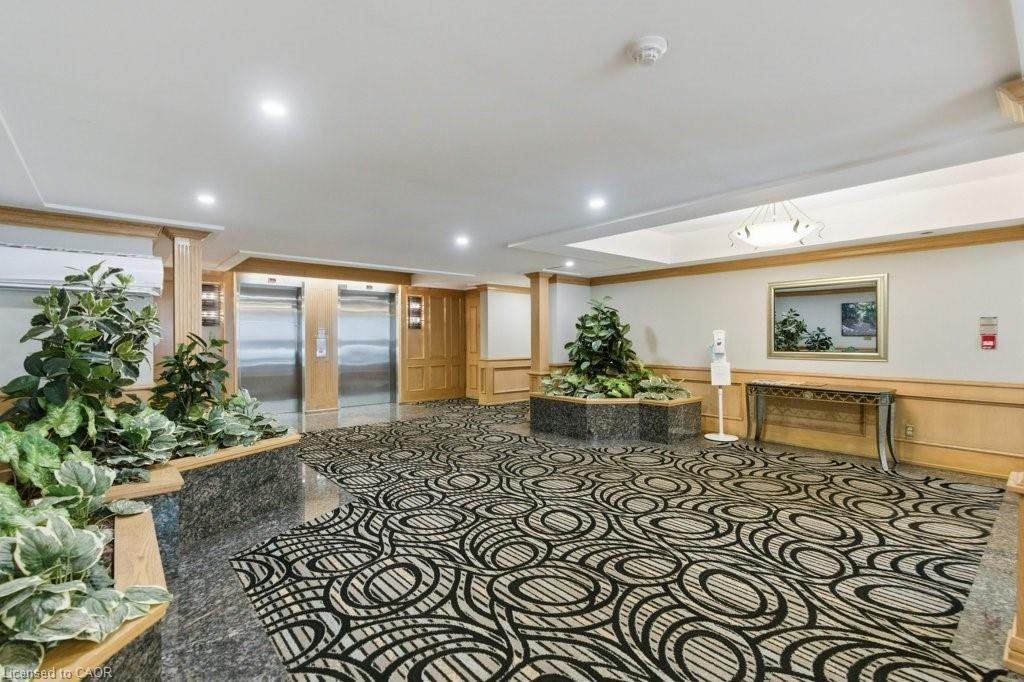 803-1272 Ontario Street, Burlington, ON - Indoor