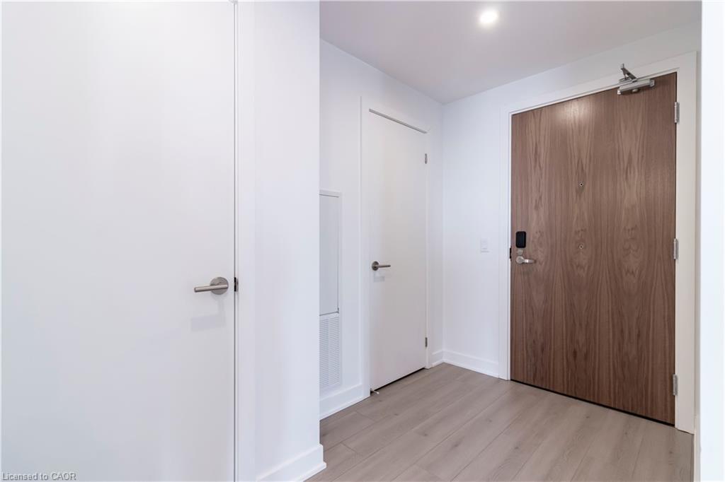 2810-25 Wellington Street S, Kitchener, ON - Indoor Photo Showing Other Room