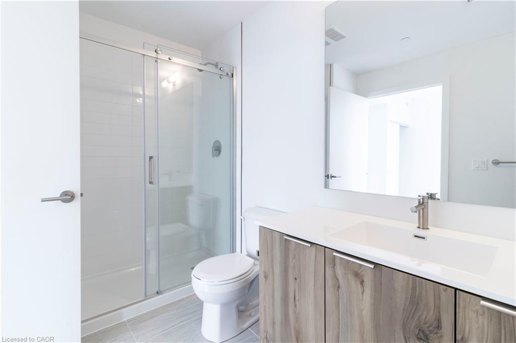 2810-25 Wellington Street S, Kitchener, ON - Indoor Photo Showing Bathroom