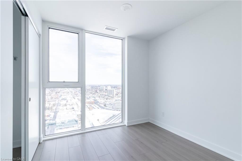 2810-25 Wellington Street S, Kitchener, ON - Indoor Photo Showing Other Room