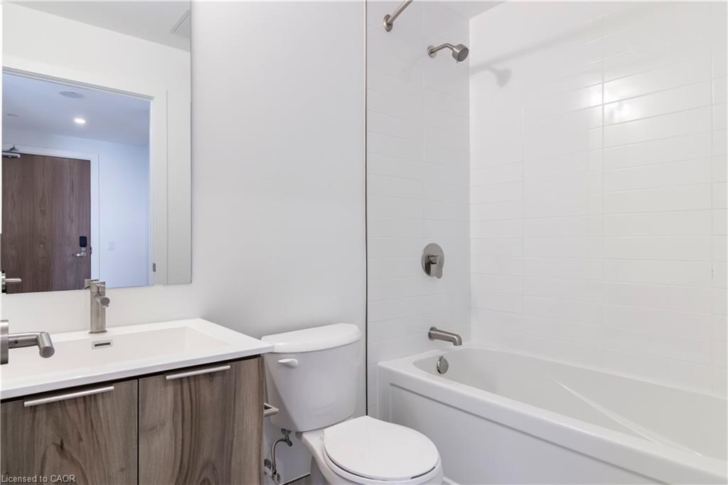 2810-25 Wellington Street S, Kitchener, ON - Indoor Photo Showing Bathroom