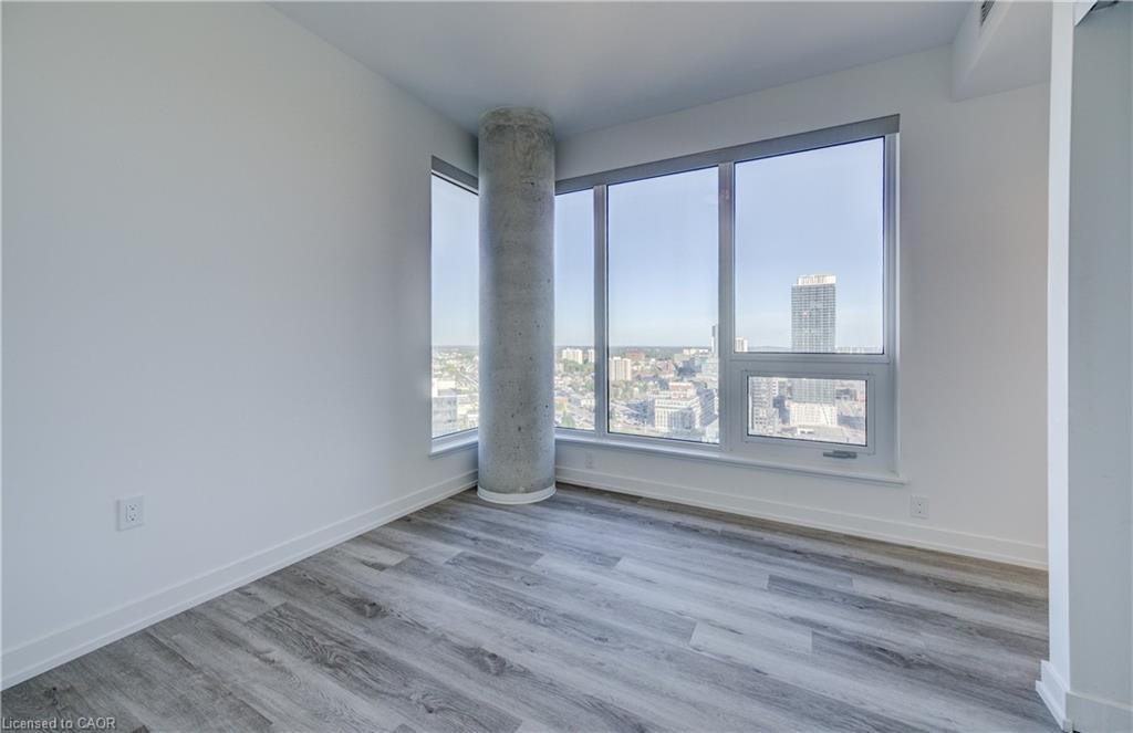 2302-15 Wellington Street S, Kitchener, ON - Indoor Photo Showing Other Room