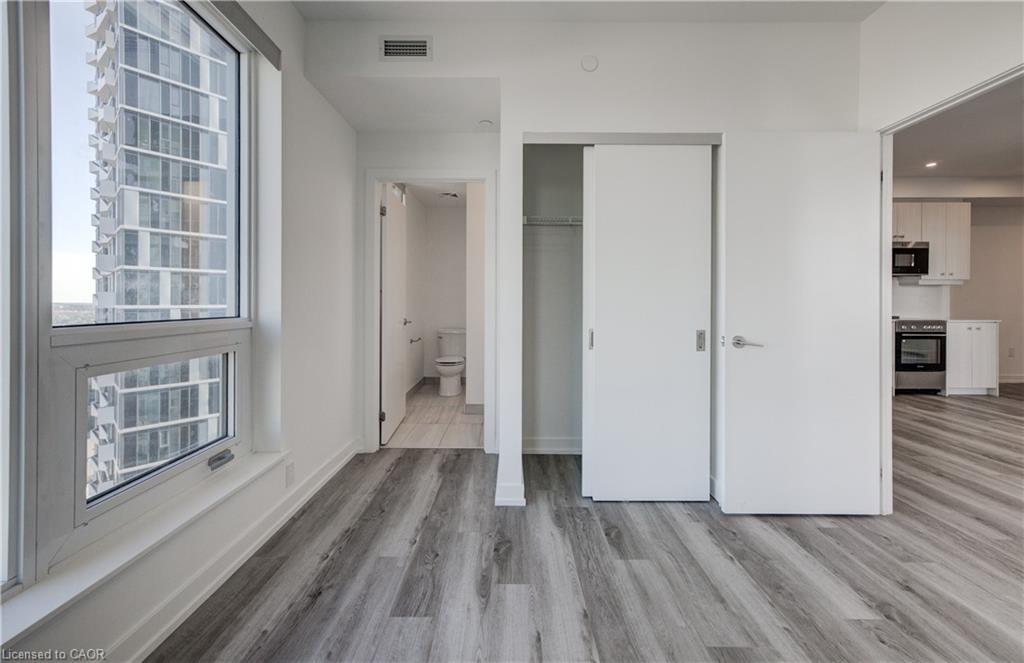 2302-15 Wellington Street S, Kitchener, ON - Indoor Photo Showing Other Room