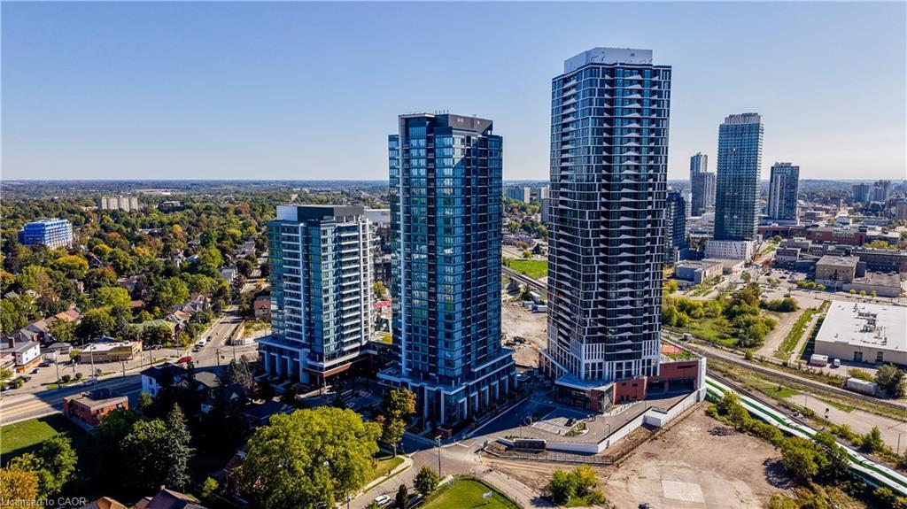 2302-15 Wellington Street S, Kitchener, ON - Outdoor