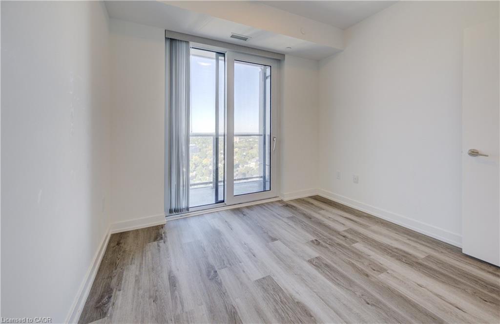 2302-15 Wellington Street S, Kitchener, ON - Indoor Photo Showing Other Room