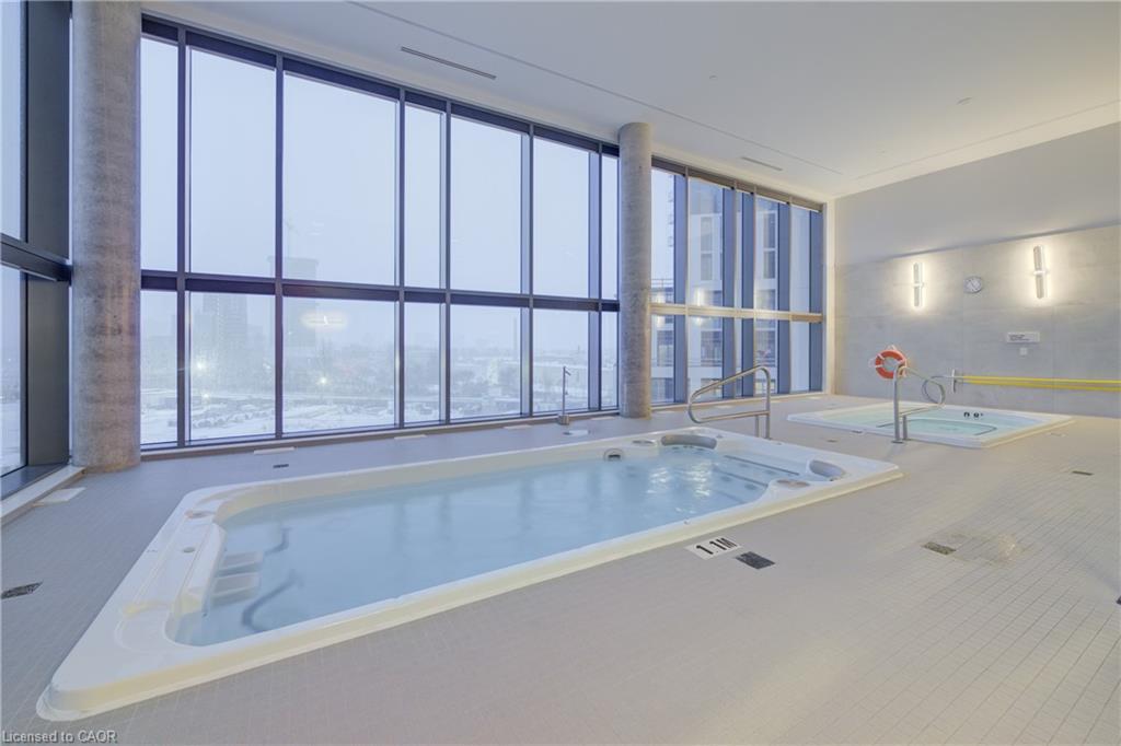 2302-15 Wellington Street S, Kitchener, ON - Indoor Photo Showing Other Room