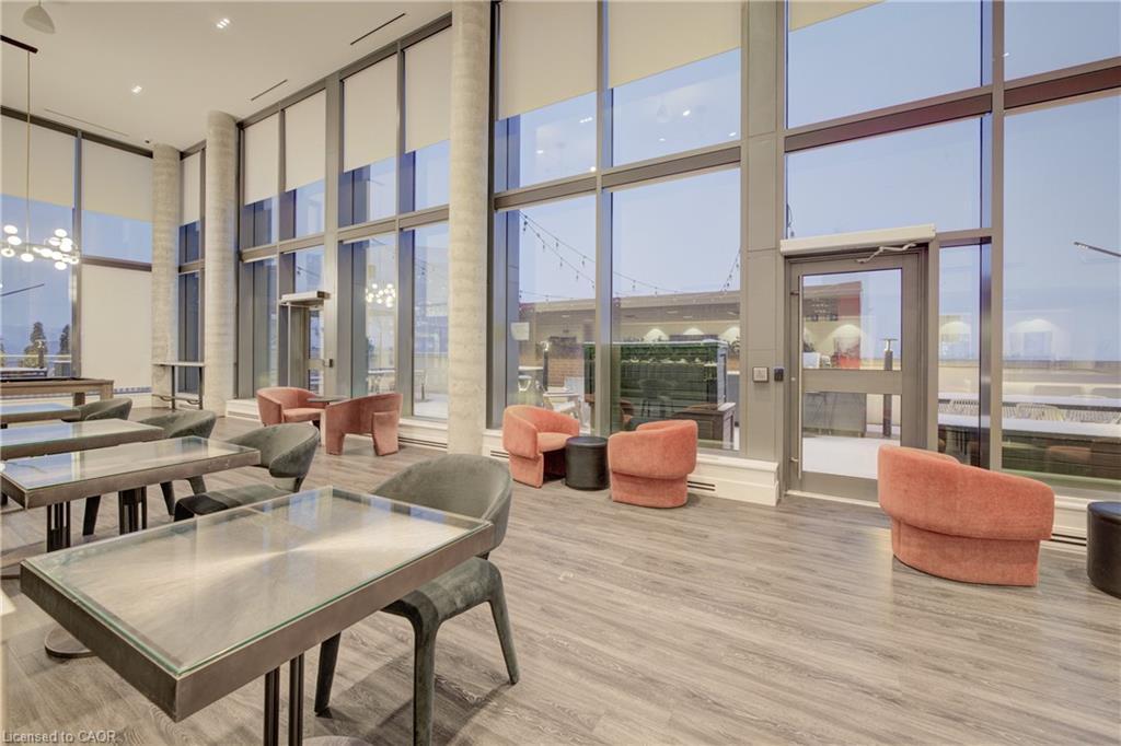 2302-15 Wellington Street S, Kitchener, ON - Indoor