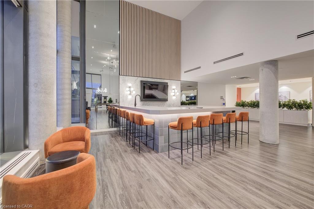 2302-15 Wellington Street S, Kitchener, ON - Indoor