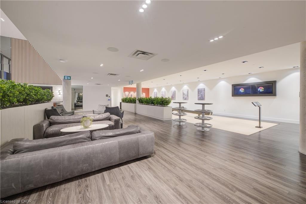 2302-15 Wellington Street S, Kitchener, ON - Indoor