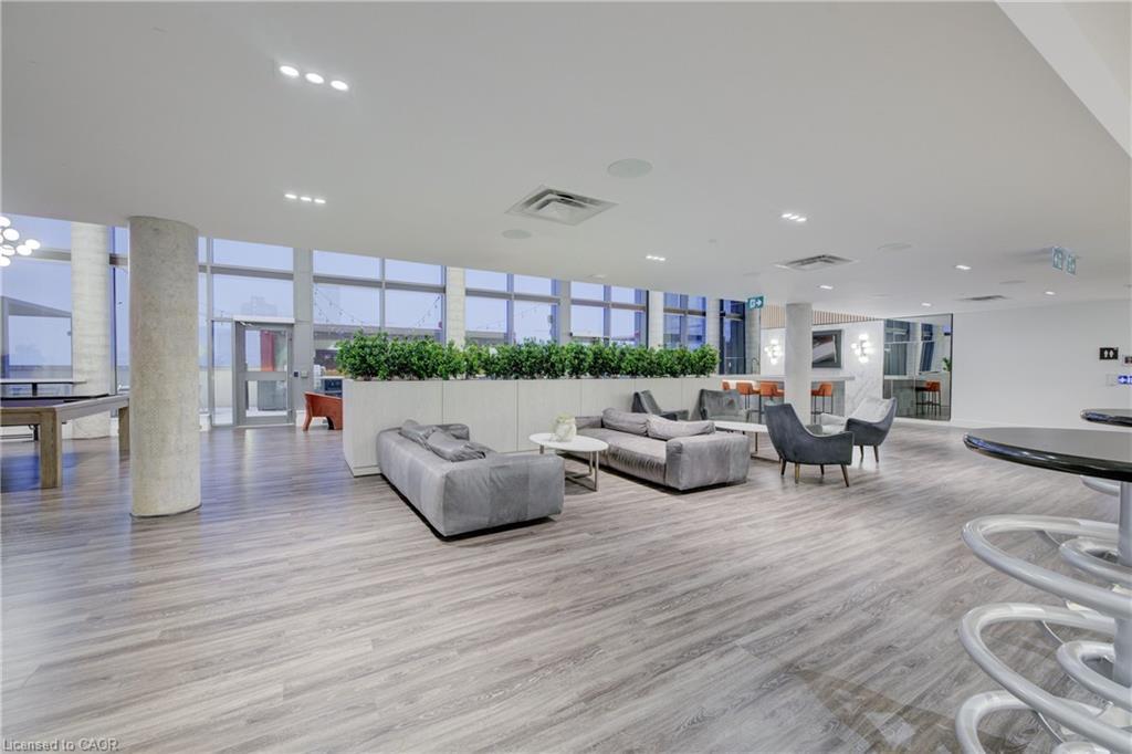 2302-15 Wellington Street S, Kitchener, ON - Indoor