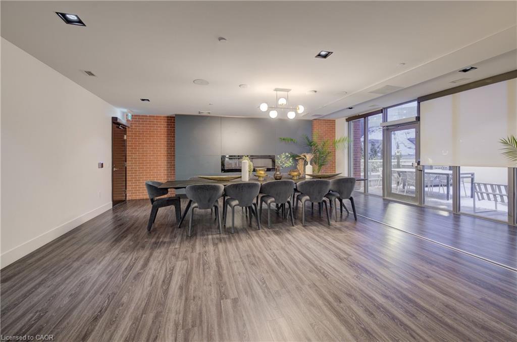 2302-15 Wellington Street S, Kitchener, ON - Indoor Photo Showing Other Room