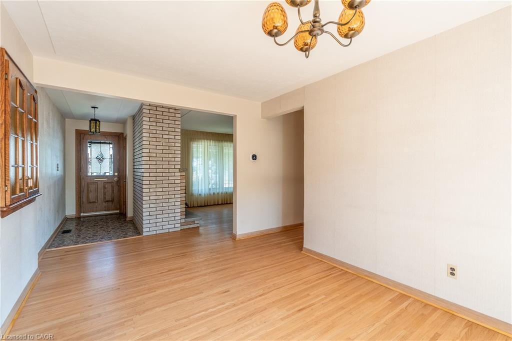 654 Hiawatha Boulevard, Ancaster, ON - Indoor Photo Showing Other Room