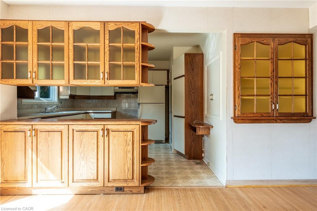 654 Hiawatha Boulevard, Ancaster, ON - Indoor Photo Showing Kitchen
