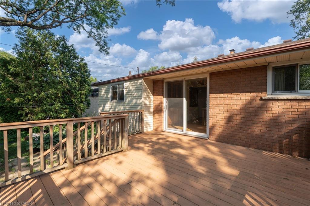 654 Hiawatha Boulevard, Ancaster, ON - Outdoor With Deck Patio Veranda With Exterior